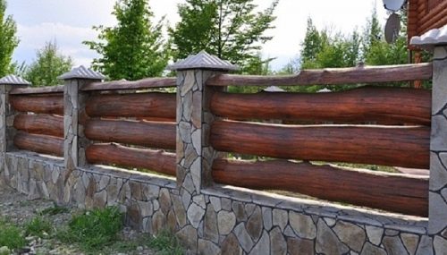 Забор бревенчатый